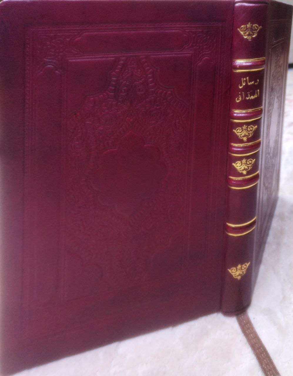 صورة 1 من كتاب رسائل بديع الزمان الهمذان لـ أحمد بن الحسين بن يحي بن سعيد المعروف ب " بديع الزمان الهمذاني" - نسخة أصلية نادرة - الخزانة الأشرفية